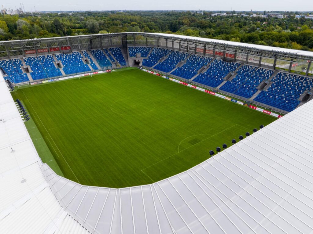 Murawa stadionu Wisły Płock z lotu ptaka