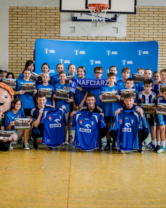 Lekcja WF-u z Nafciarzami w SP 5
